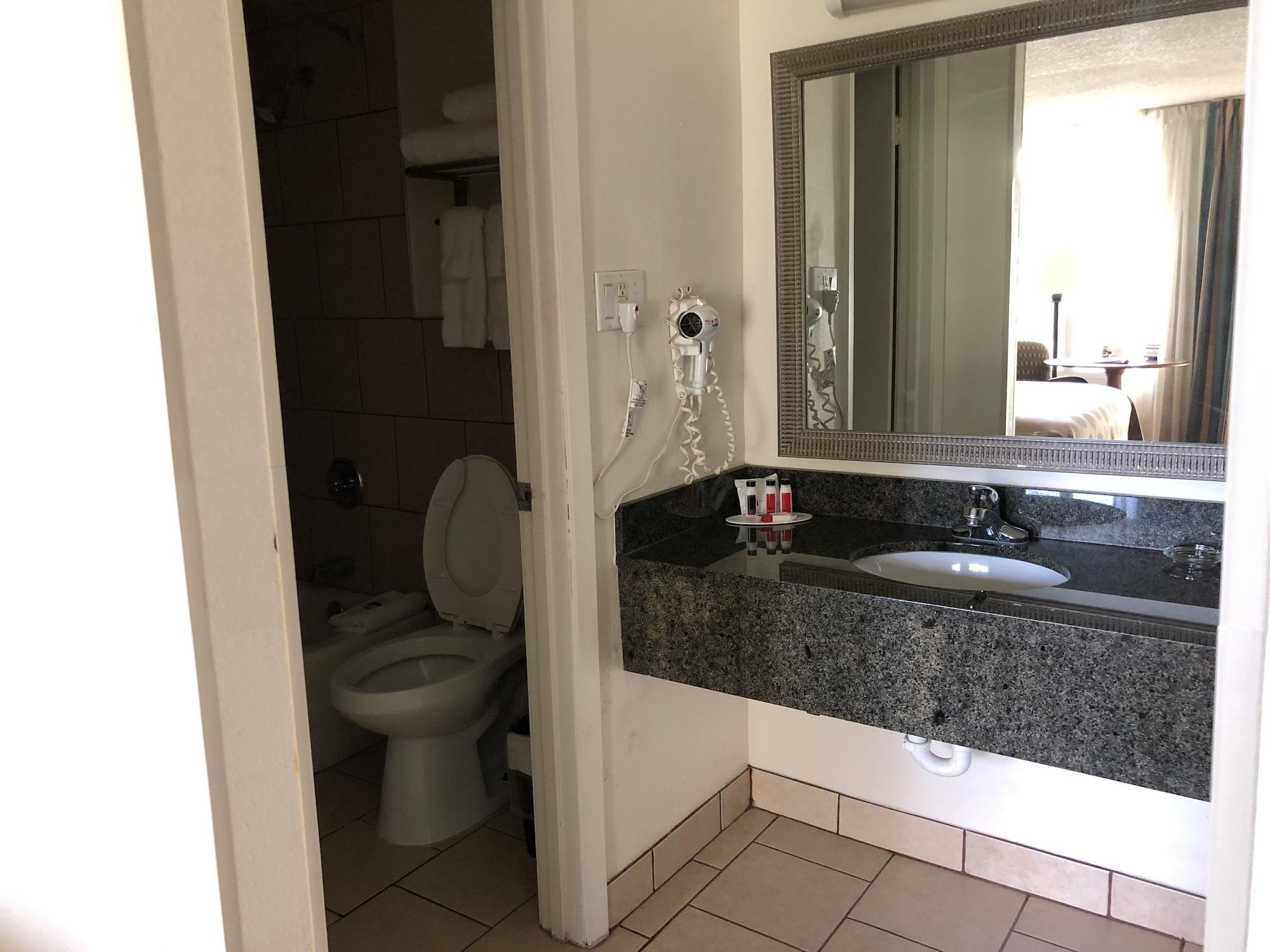 Ramada By Wyndham New Iberia Hotell Eksteriør bilde