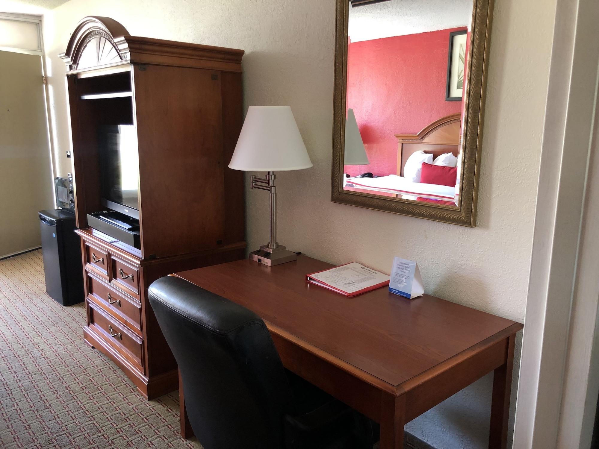 Ramada By Wyndham New Iberia Hotell Eksteriør bilde