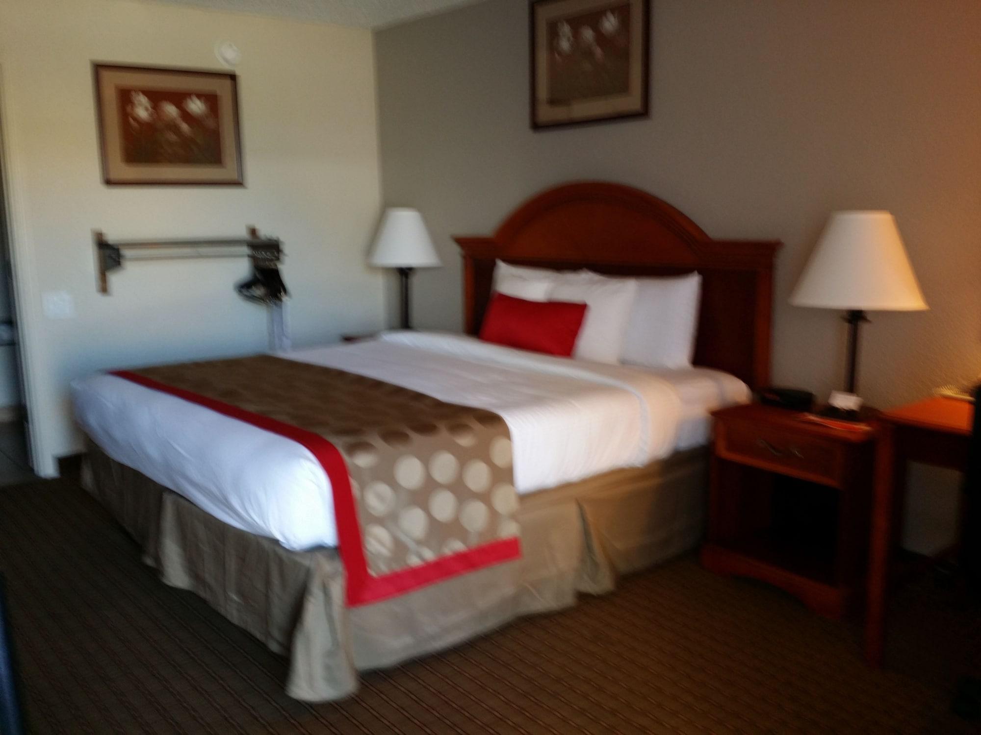 Ramada By Wyndham New Iberia Hotell Eksteriør bilde