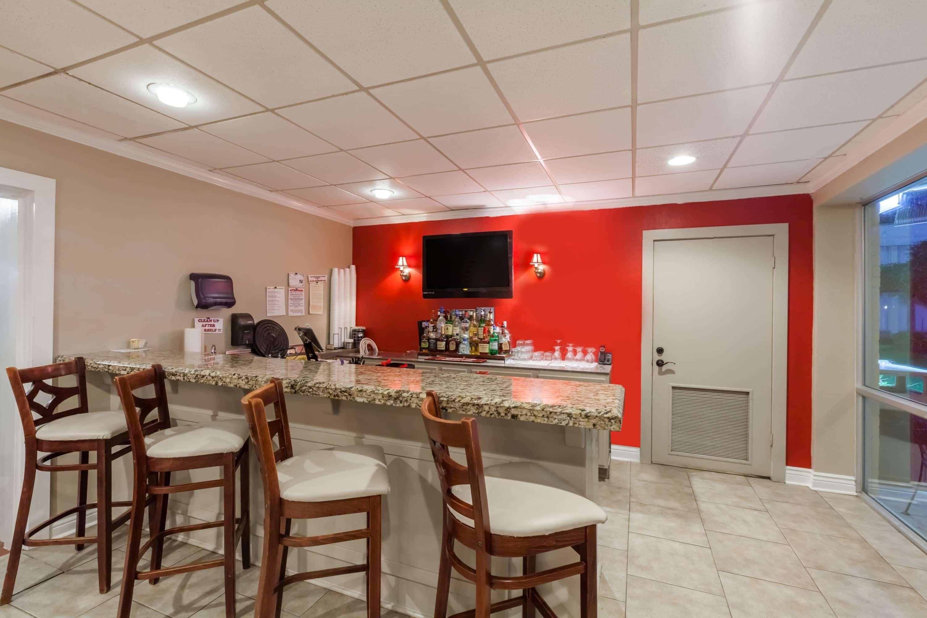 Ramada By Wyndham New Iberia Hotell Eksteriør bilde