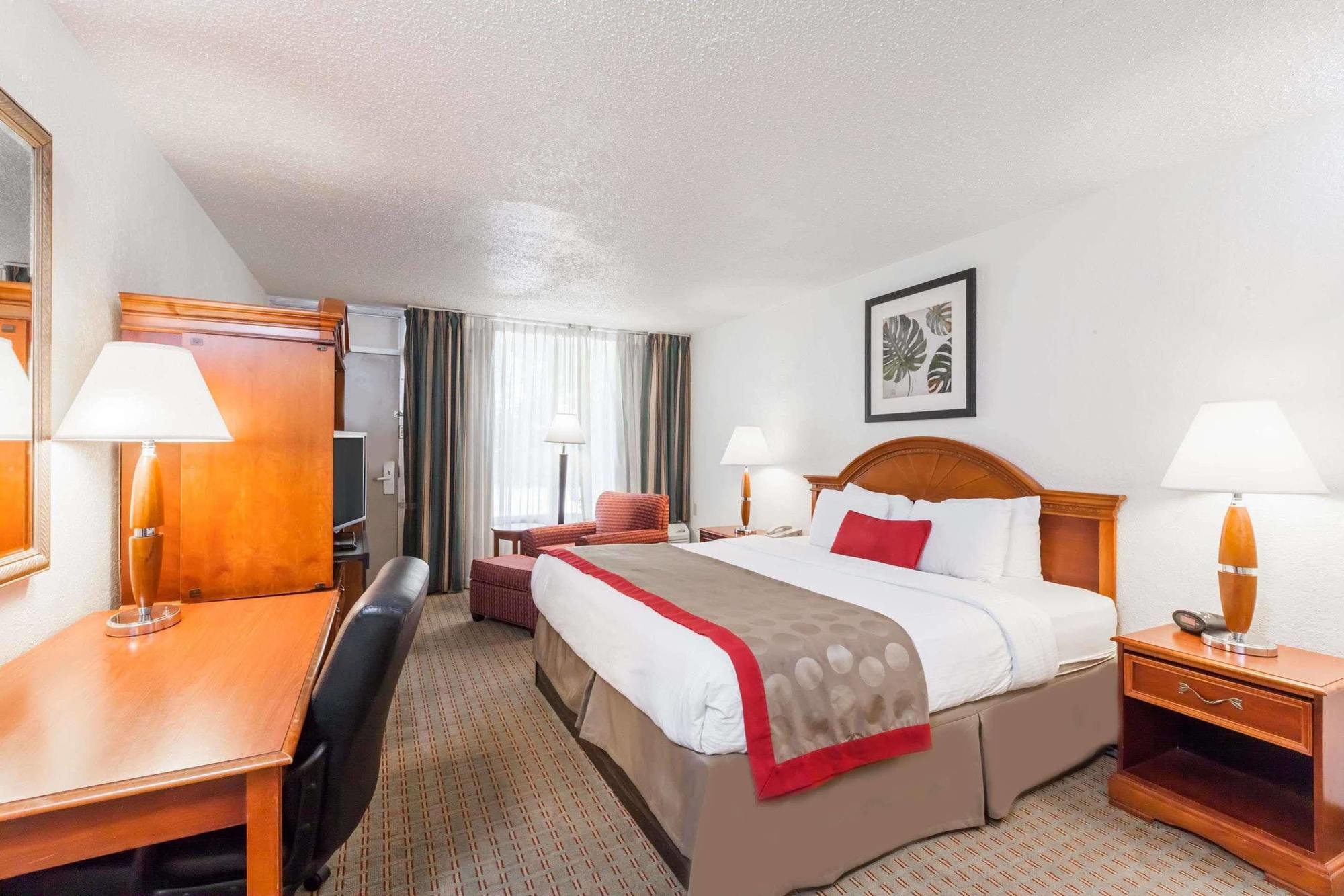 Ramada By Wyndham New Iberia Hotell Eksteriør bilde