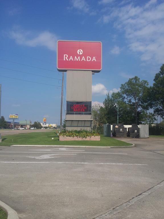 Ramada By Wyndham New Iberia Hotell Eksteriør bilde