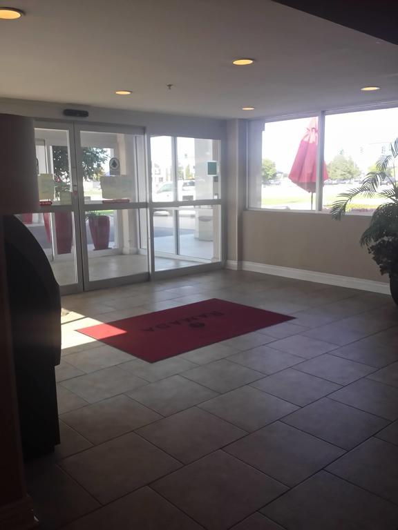 Ramada By Wyndham New Iberia Hotell Eksteriør bilde